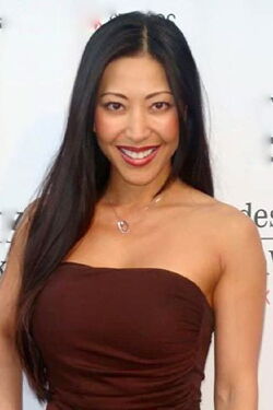 Toni Lee