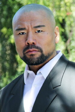 Woon Young Park