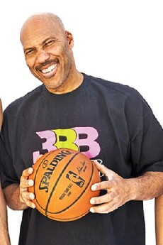 Ball in the Family (2017) - Stream Online