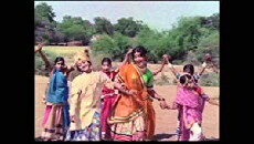 Sonbaini Chundadi (1976) - Stream Online