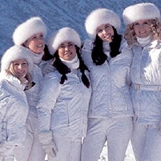 Looking for Love: Bachelorettes in Alaska (2002) - Stream Online