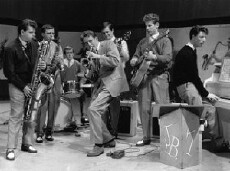 Around Seven (1963) - Stream Online