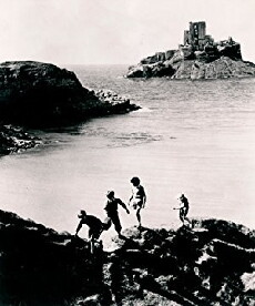 Five on a Treasure Island (1957) - Stream Online