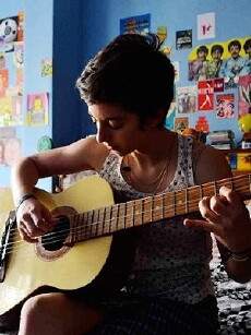E além de tudo me deixou mudo o violão (2013) - Stream Online