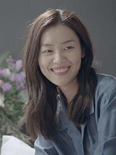 Liu Wen for Estée Lauder (2017) - Stream Online