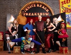 Freakshow (2013) - Stream Online
