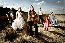 Cast Offs (2009) - Stream Online