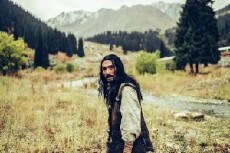 Stranger (2015) - Stream Online
