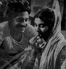 Ayna O Oboshishto (1967) - Stream Online