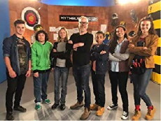 Mythbusters Jr. (2018) - Stream Online
