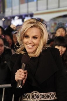 Dick Clark's New Year's Rockin' Eve with Ryan Secrest 2011 (2010) - Stream Online