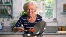 Mary Berry's Absolute Favourites (2015) - Stream Online