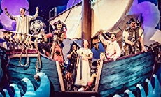 Peter Pan Goes Wrong (2016) - Stream Online
